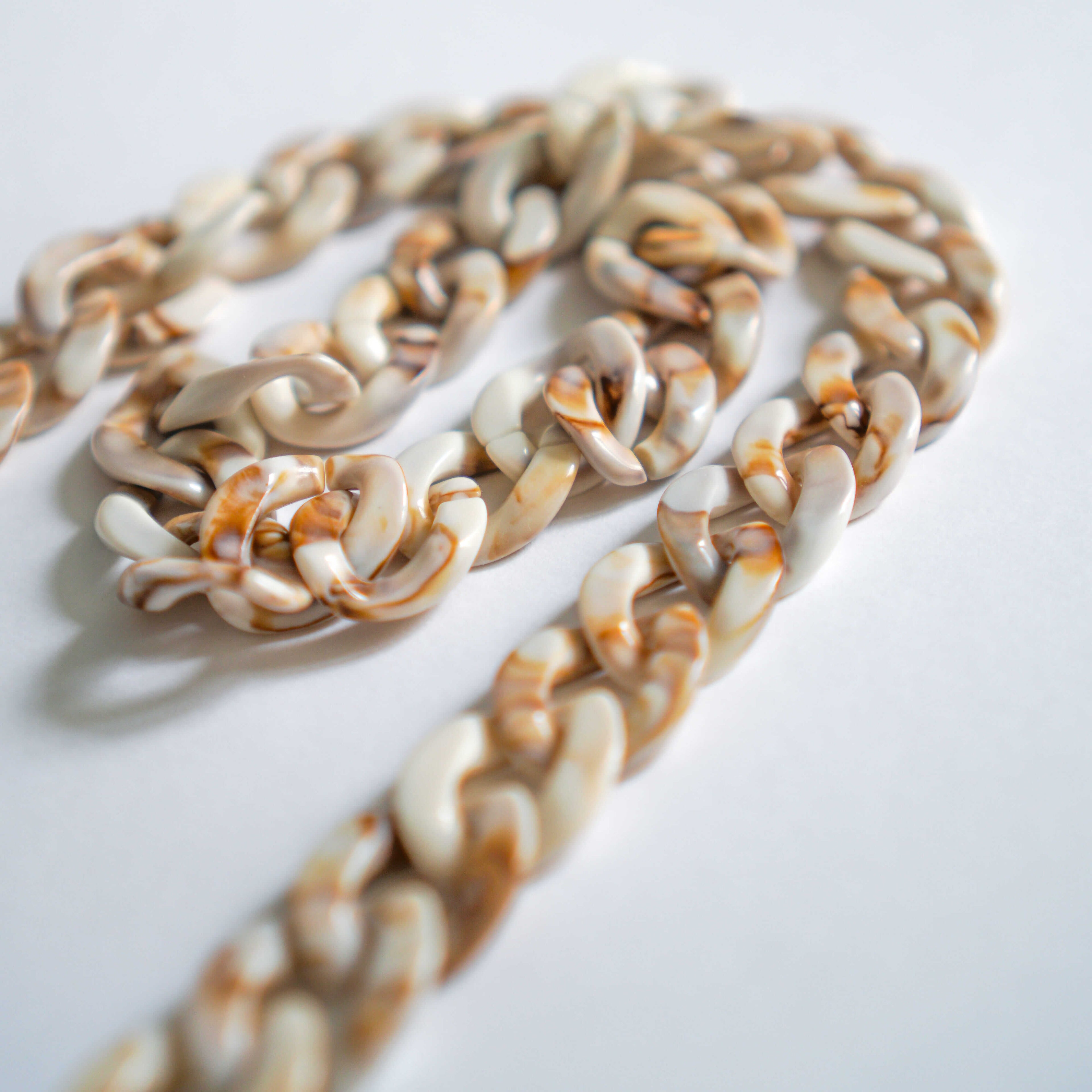 Dünne Schnur